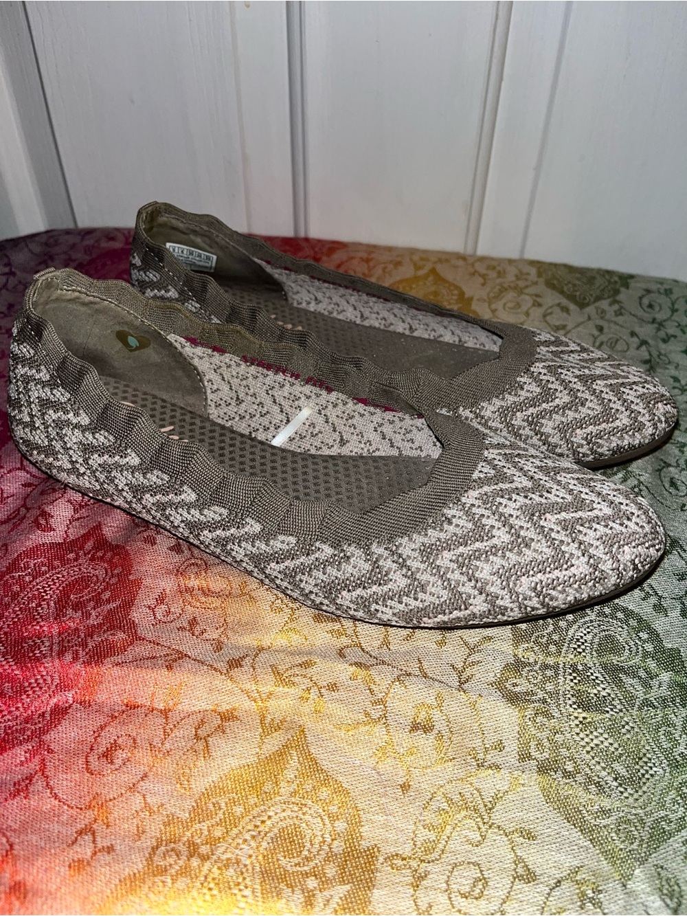 Skechers Neutral Chevron Knit Ballet Flats in Taupe and Cream